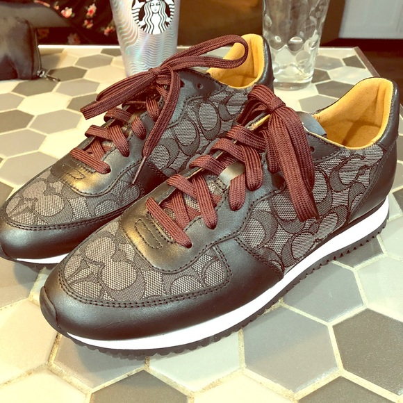 Coach runner signature Clearance